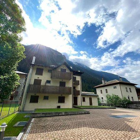 Bianchina - Bilocale Con Giardino Privato Apartment Valdisotto Exterior photo